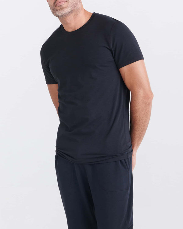 Front - Model wearing Droptemp Cooling Cotton Crew in Black