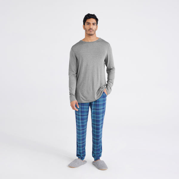 Front - Model wearing Snooze Sleep Long Sleeve Crew in Dark Grey Heather